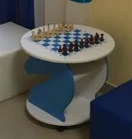 Стол шахматный на колесах