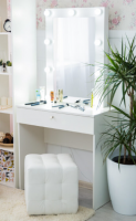 Гримерный столик 2