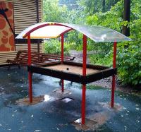 Песочница с крышей для детей с ограниченными возможностями